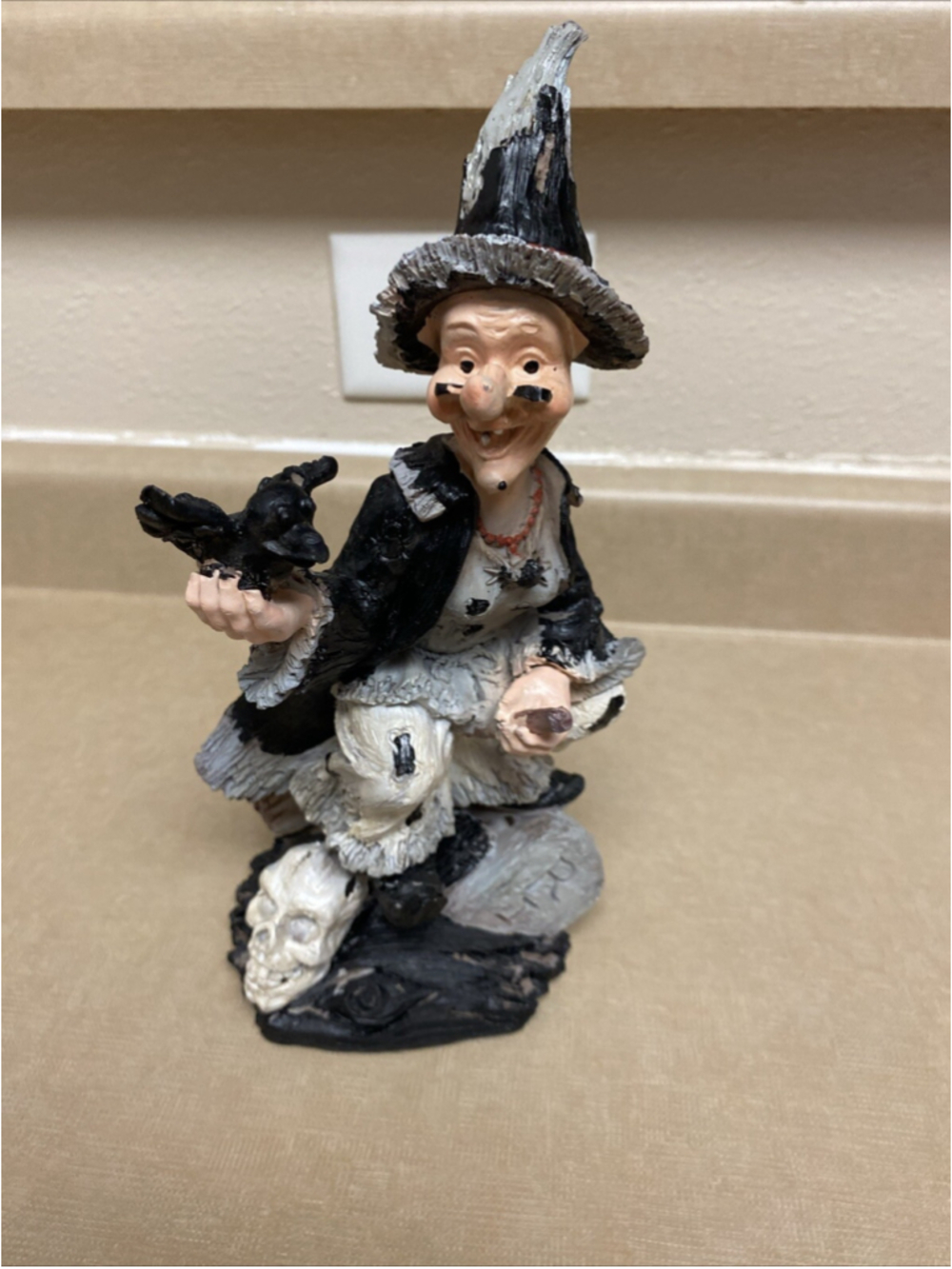 HALLOWEEN WITCH Drift wood decor